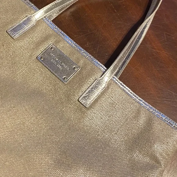 Michael Kors Silver and Brown Tote Bag - Picture 2 of 8